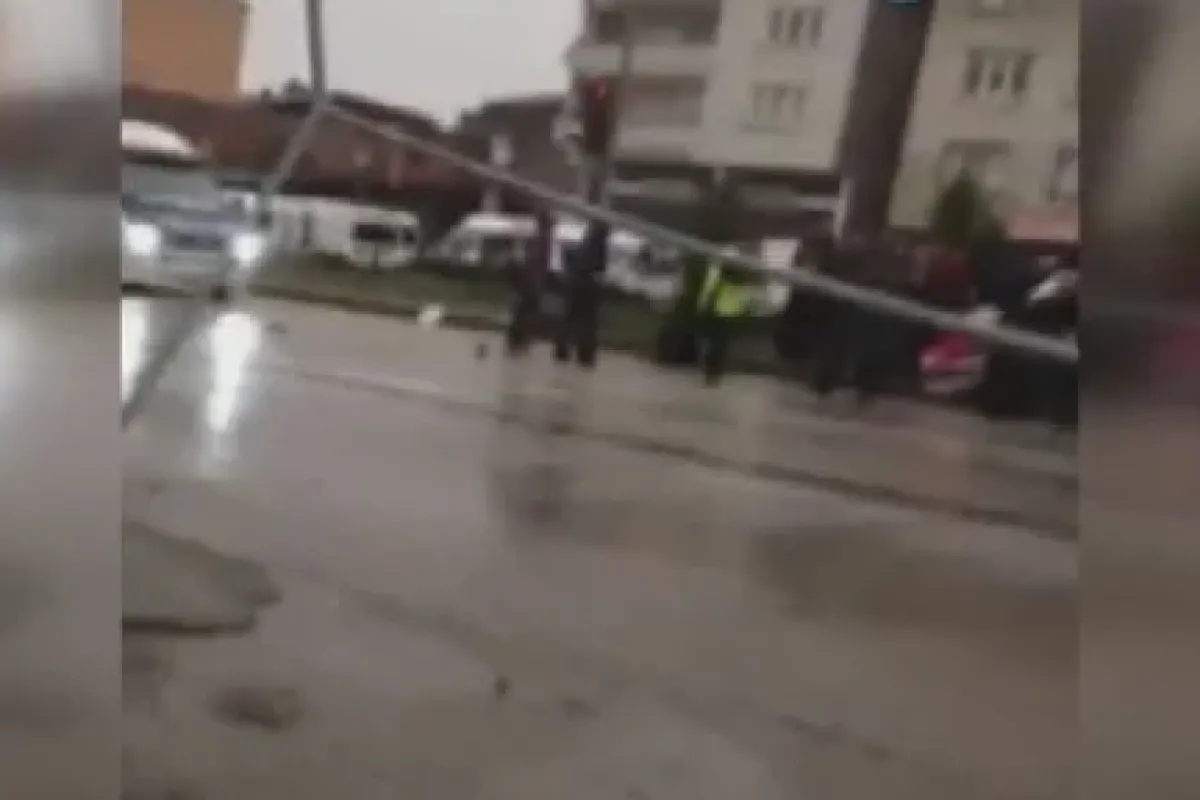 Öğrenci servisi ile TIR çarpıştı: 1 ölü, 23 yaralı