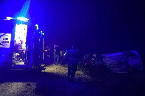 ​İnegöl’de Kontrolden Çıkan Otomobil Devrildi
