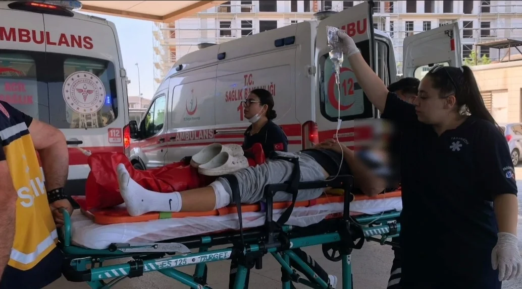 Motosikletli gençler hastanelik oldu!