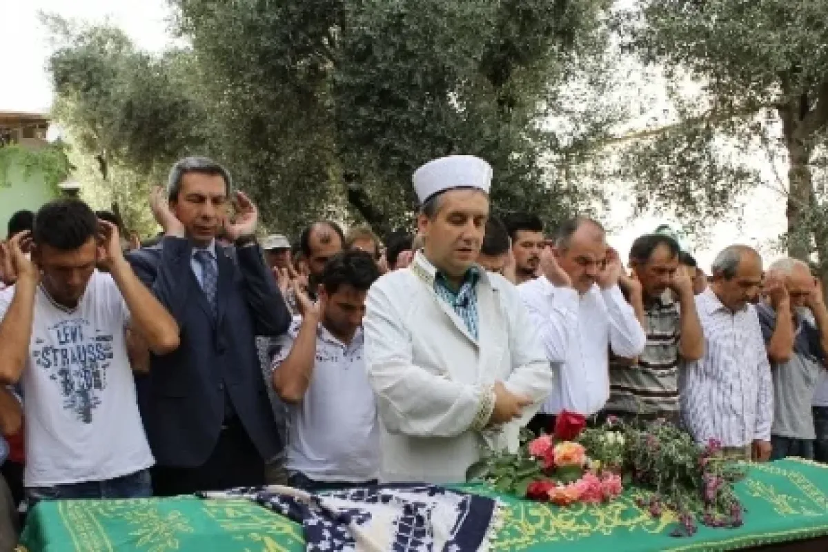 O Patlamada Hayatını Kaybeden Kadın Toprağa Verildi