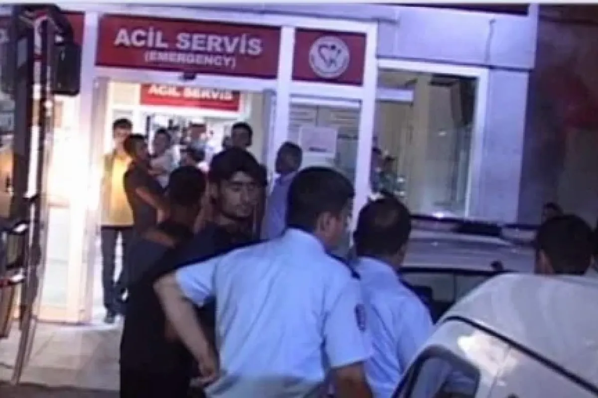 Polis Polisi Kazara Alnından Vurdu