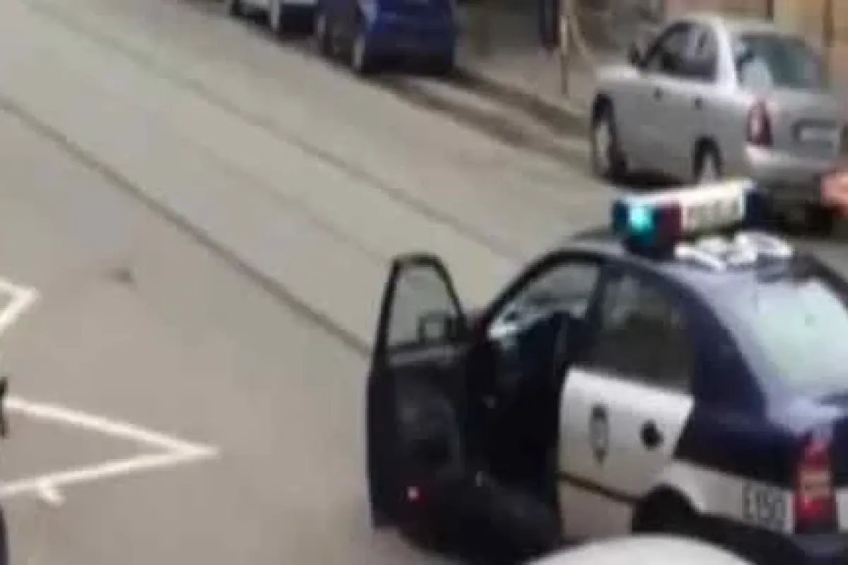Polis ’’çekiçli Saldırgana’’ Dayanamadı, Vurdu