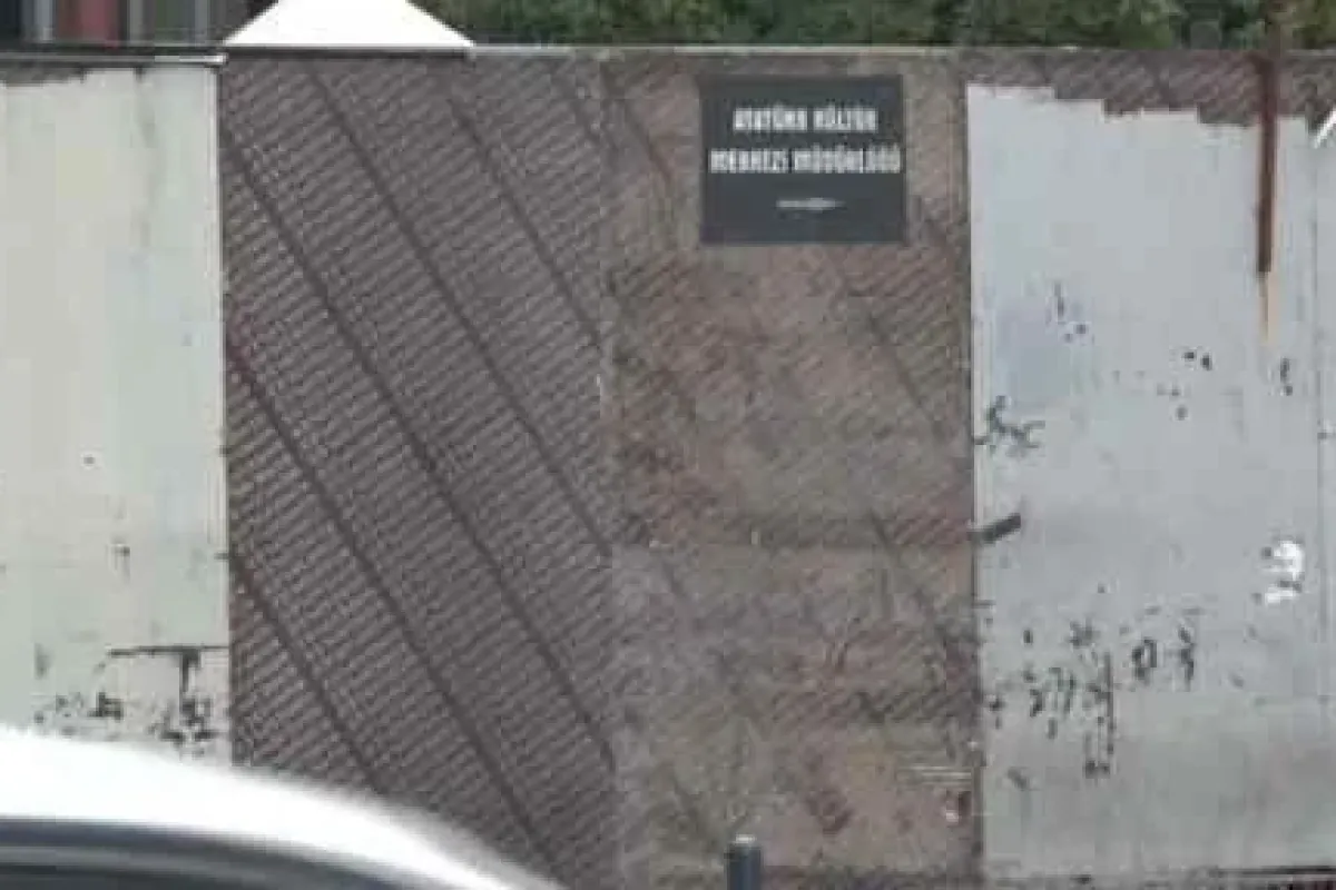 Polisler Akm’den Ayrılıyor