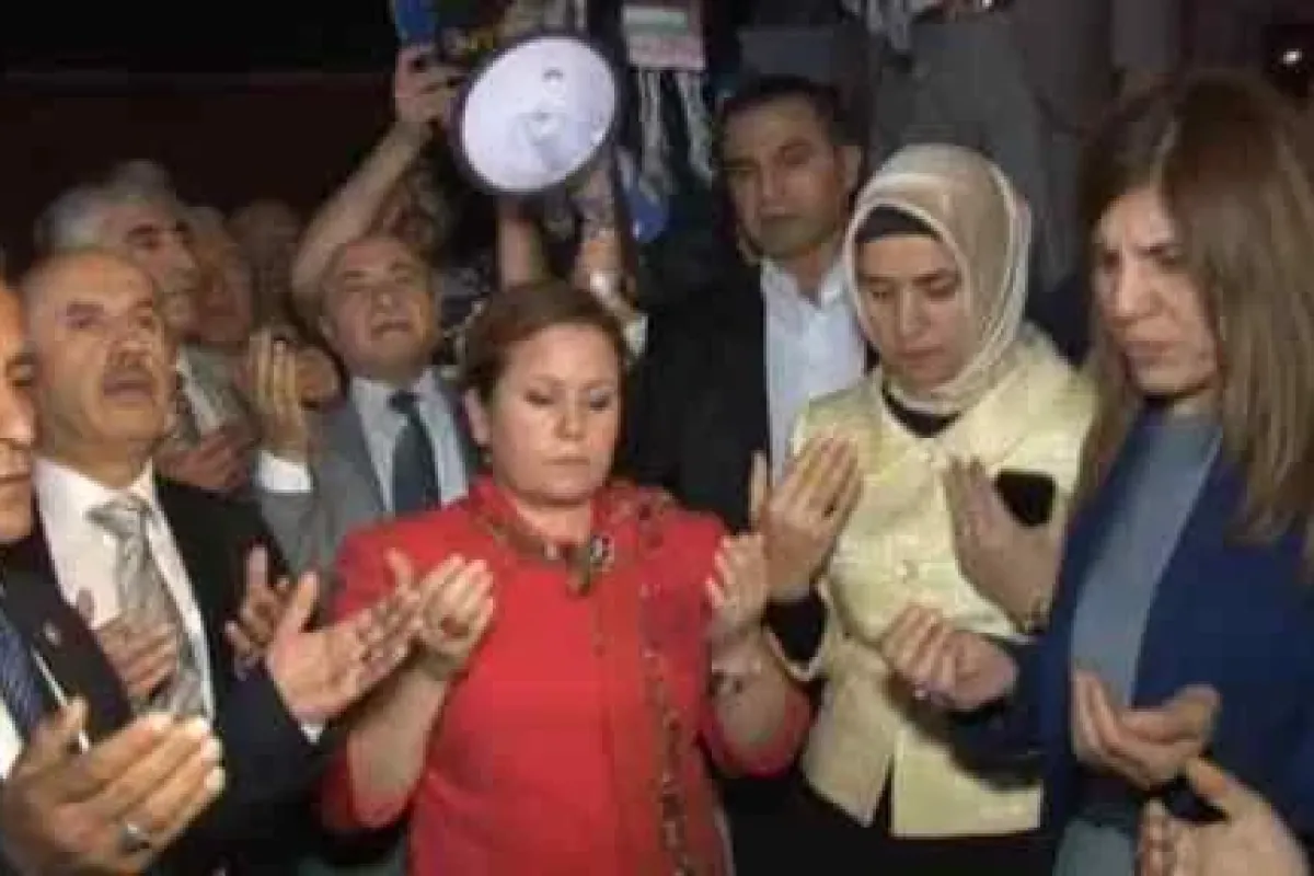 Vekillerden İsrail Protestosu
