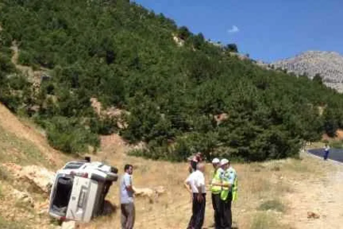 Yolcu Minibüsü Takla Attı: 9 Yaralı