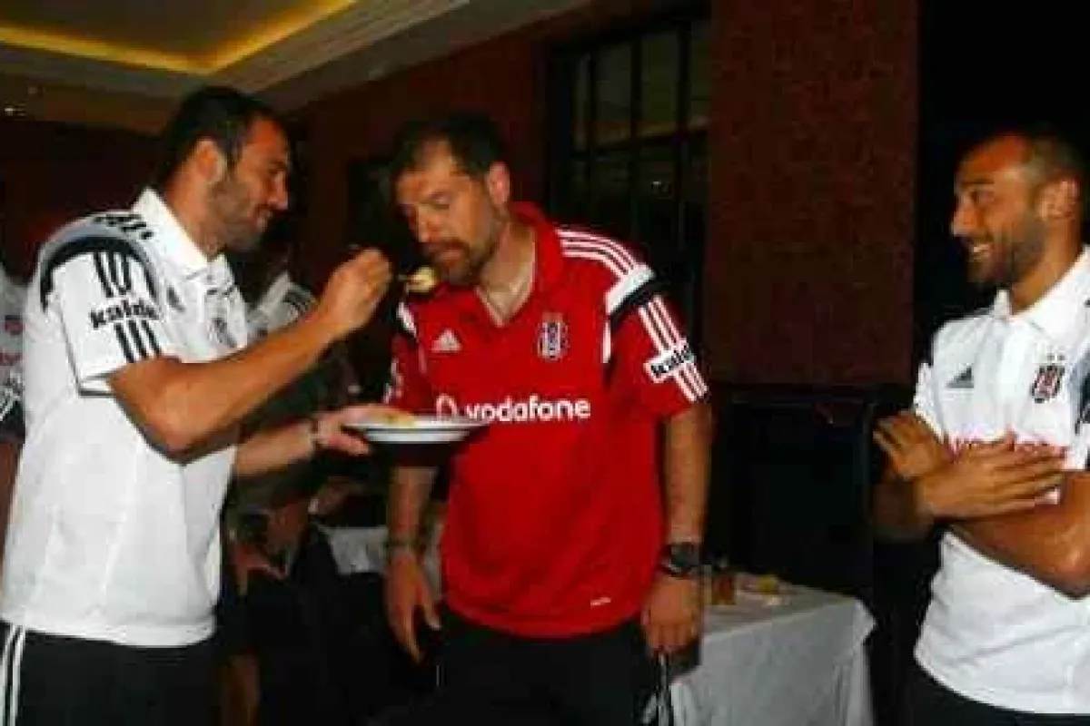 Serdar Kurtuluş Doğum Gününü Kutladı