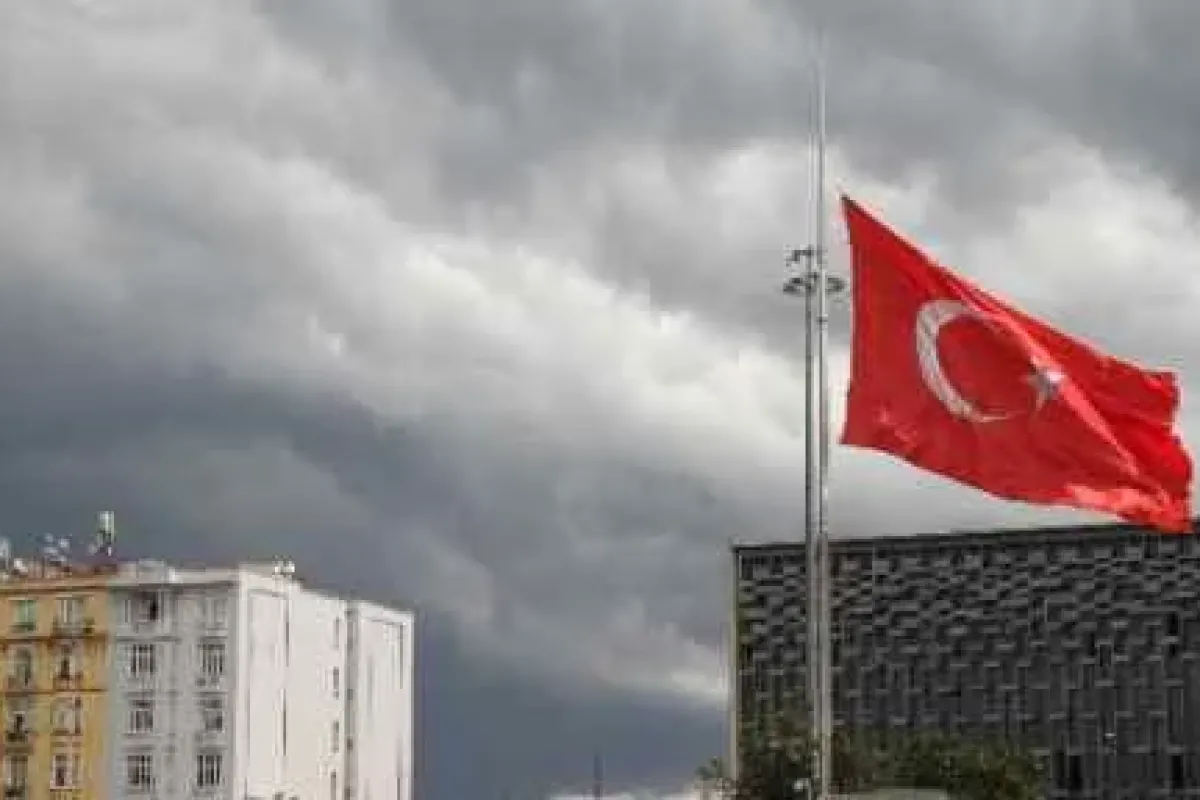 Sıcaktan Bunalan İstanbullular Yağmurla Serinledi