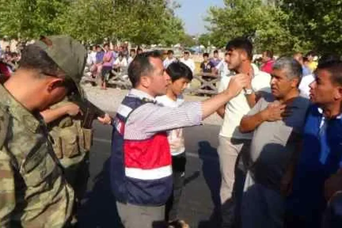 Tır şoförleri Yol Kapattı