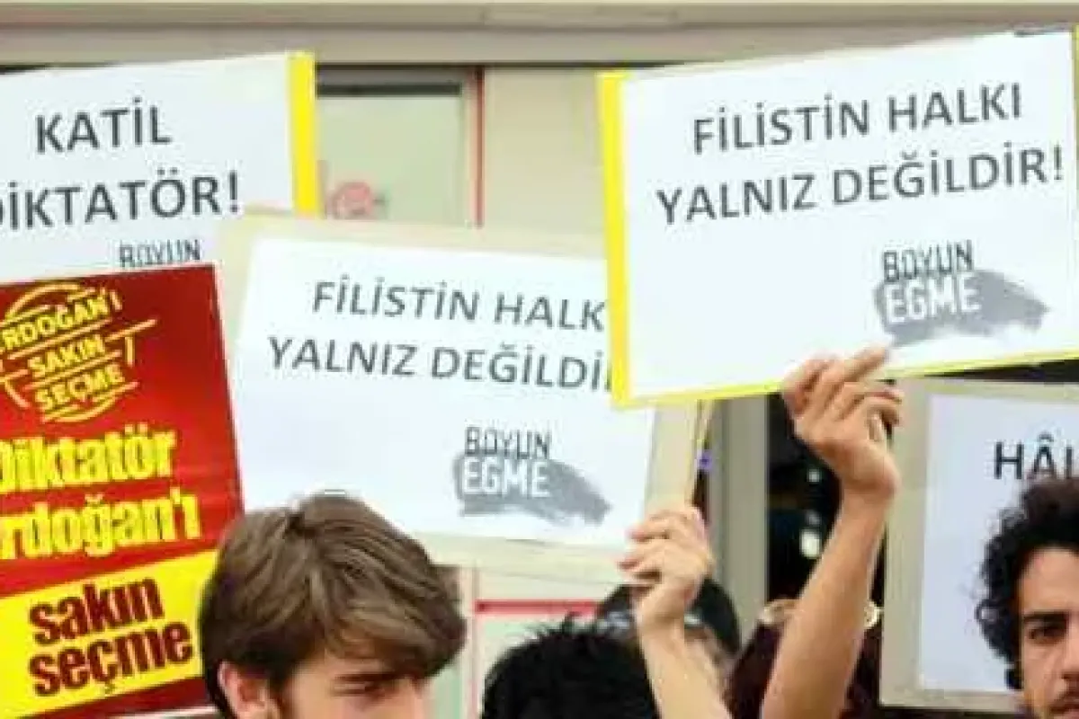 Yht Açılışında Eylem