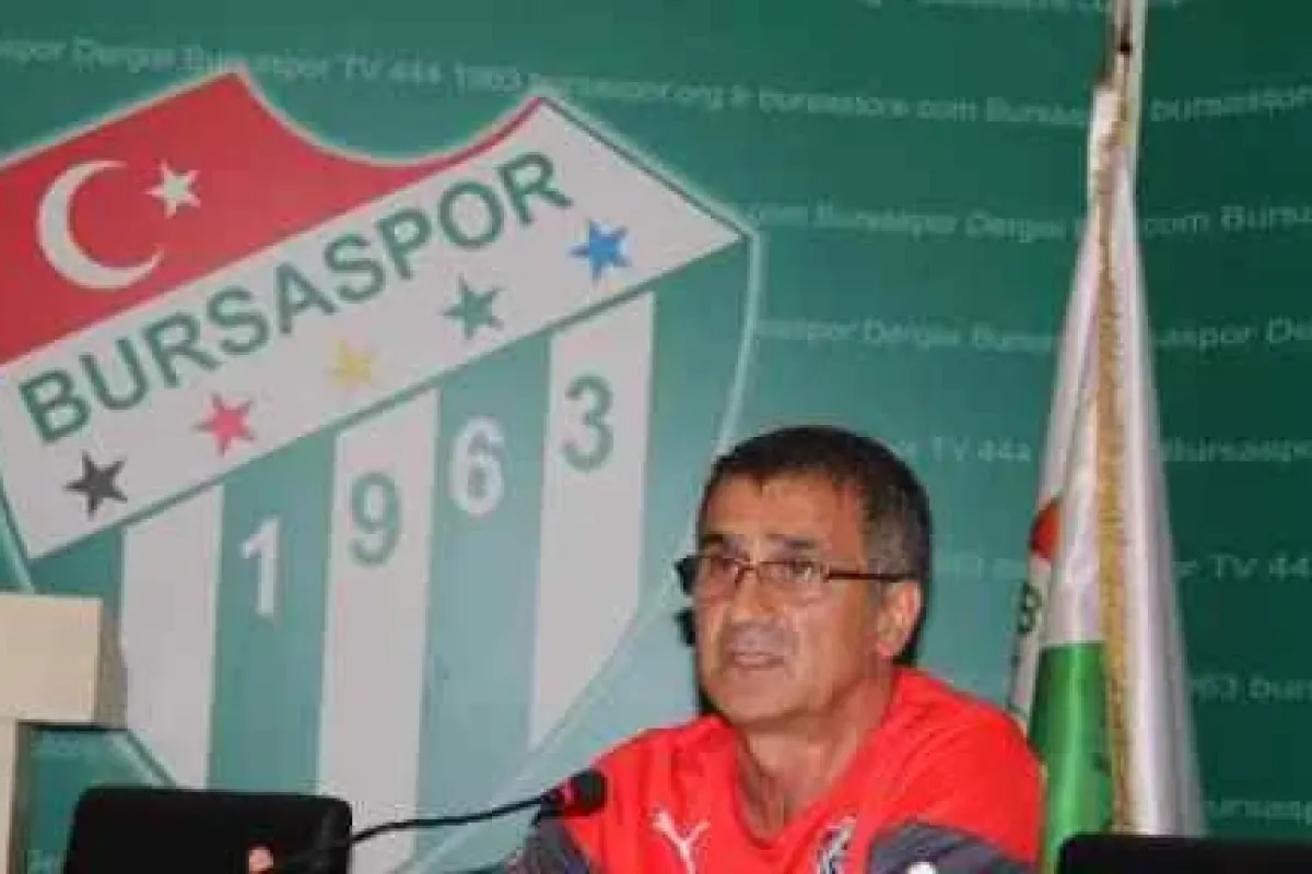 Özeleştiri Yaptı