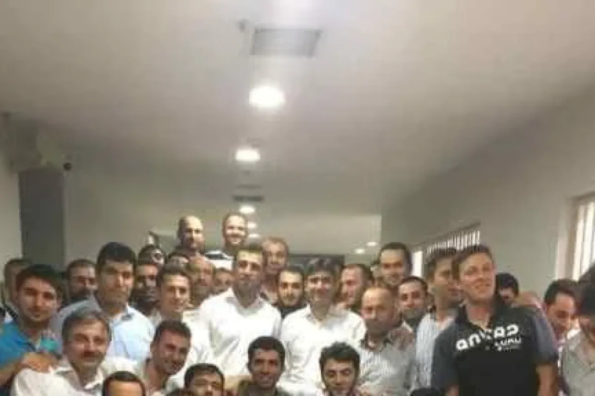 Şükür’den Nezarette Hatıra Fotoğrafı