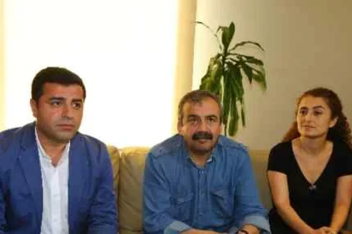 "üç Adayı Da Kamuoyu Aynı Anda Hiçbir Yerde Göremeyecek”