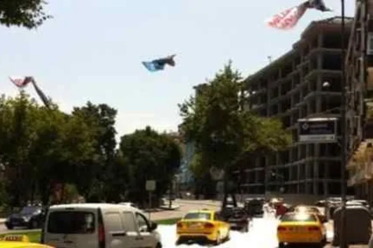 Rögarlardan Köpük Fışkırdı