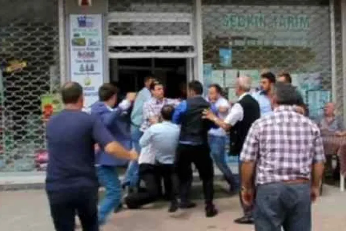 Tekme Tokat Dövdüler