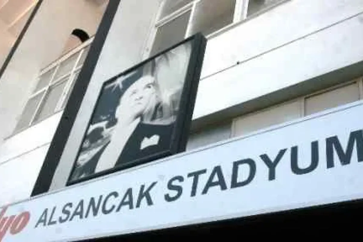 Tarihi Stada Deprem Testi