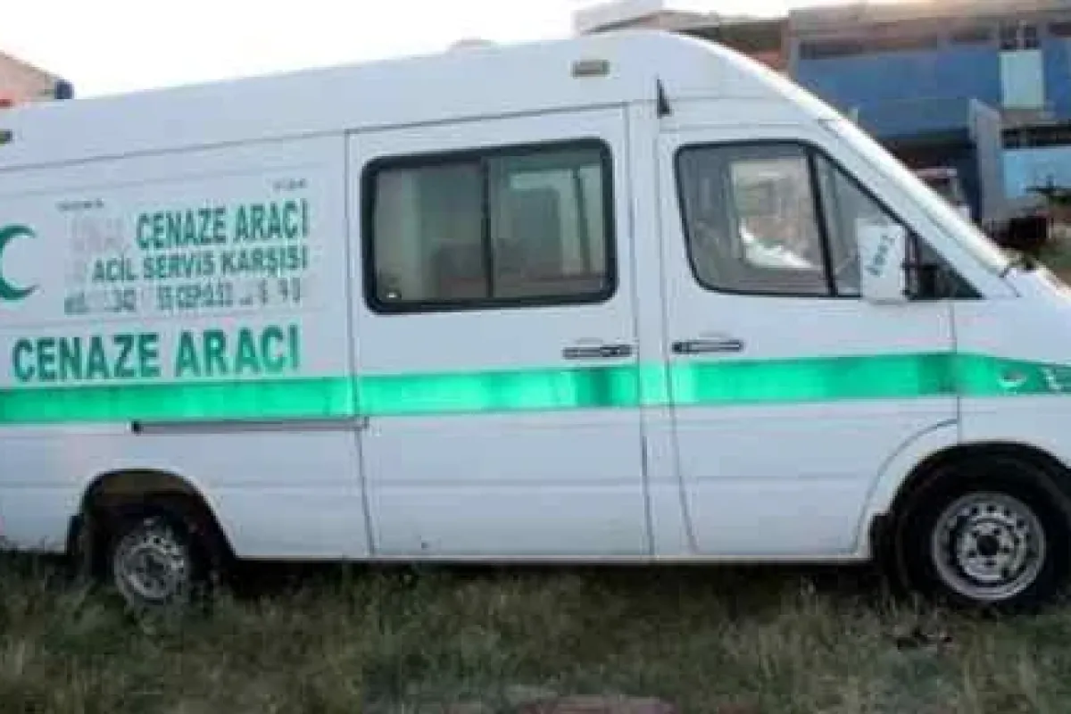 Yok Artık ! Hem De Cenaze Aracında