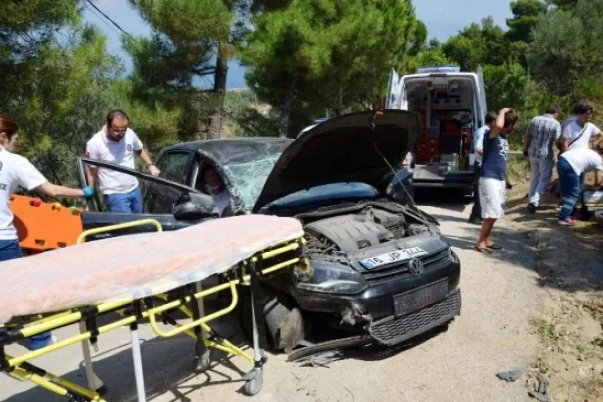Takla Atan Kadın Sürücü İle Annesi Ölümden…