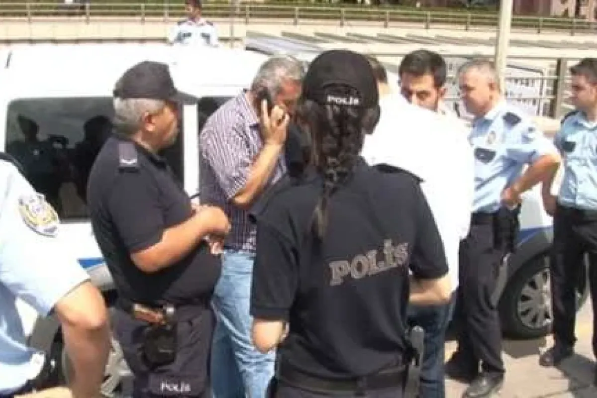 Meclis çevresinde şüpheli şahıs Paniği