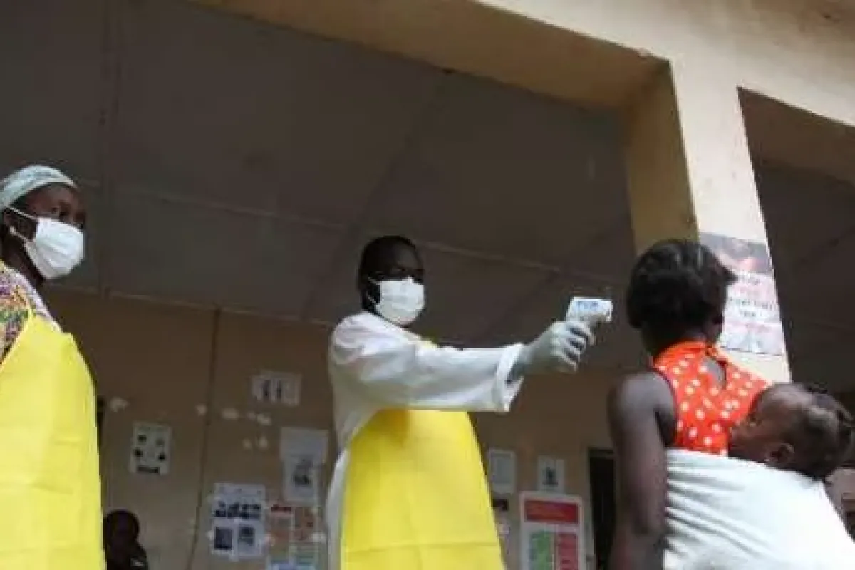 Ebola Sokağa çıkmayı Yasaklattı