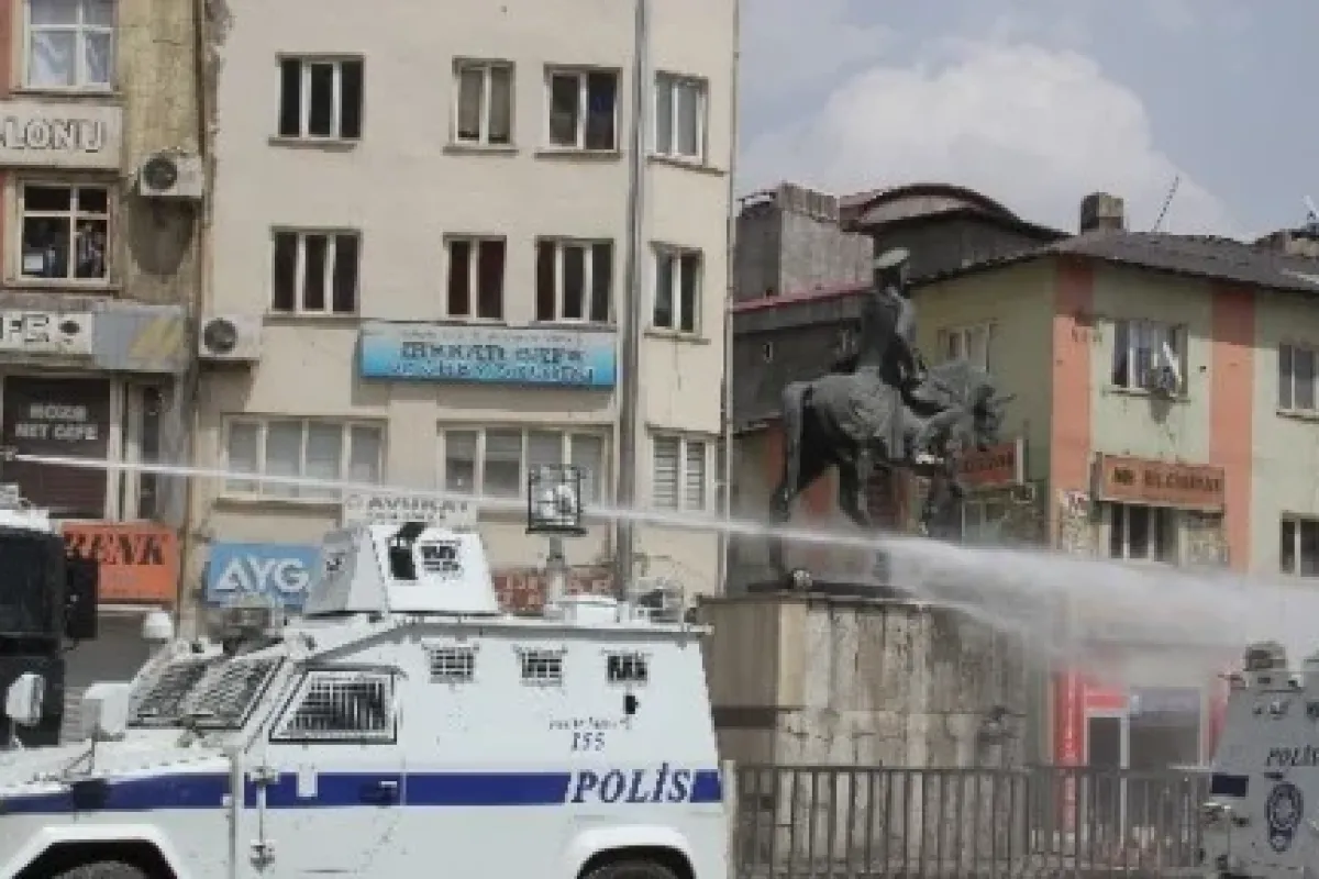 Hakkari Karıştı !