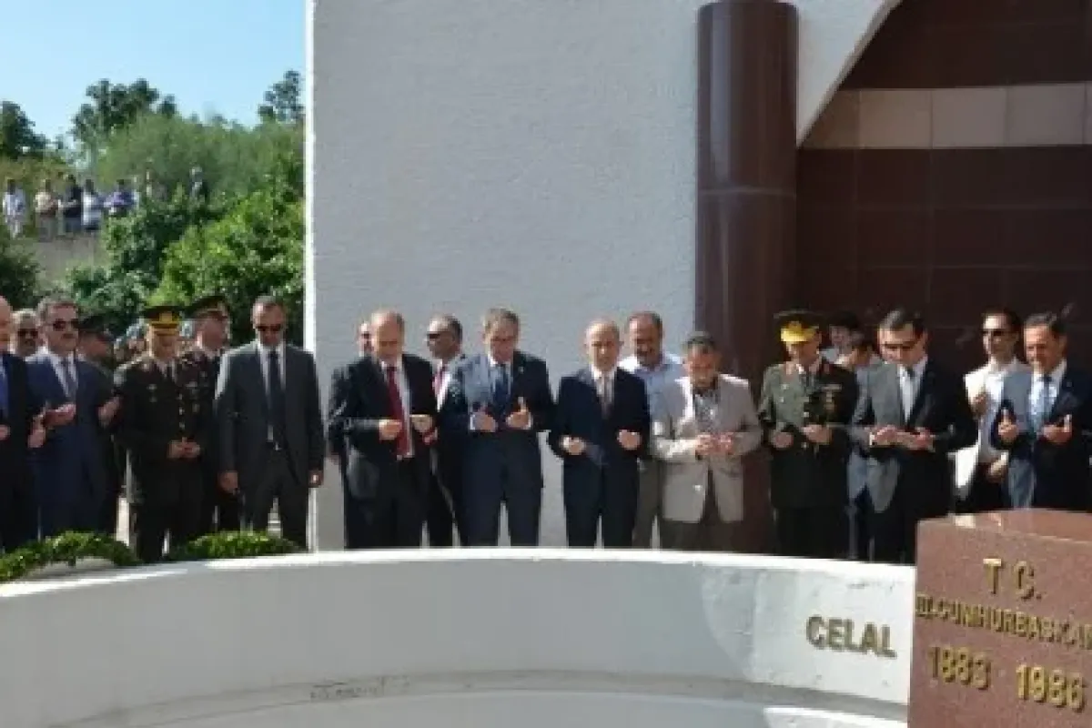 Celal Bayar Kabri Başında Anıldı