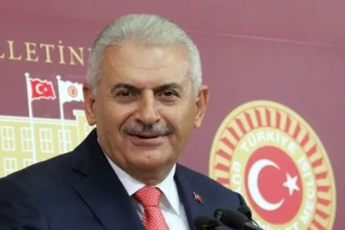 Davutoğlu’na Tam Destek