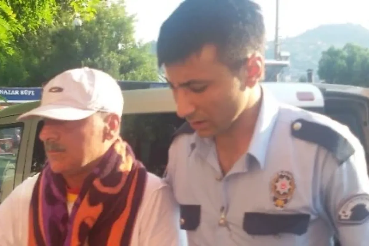 Plajda Fotoğraf çeken Adam Linç Ediliyordu