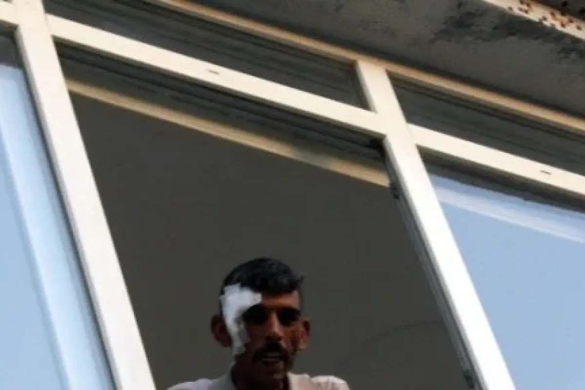 Eşini Ve Oğlunu öldürdü, Kızını Ise Yaraladı