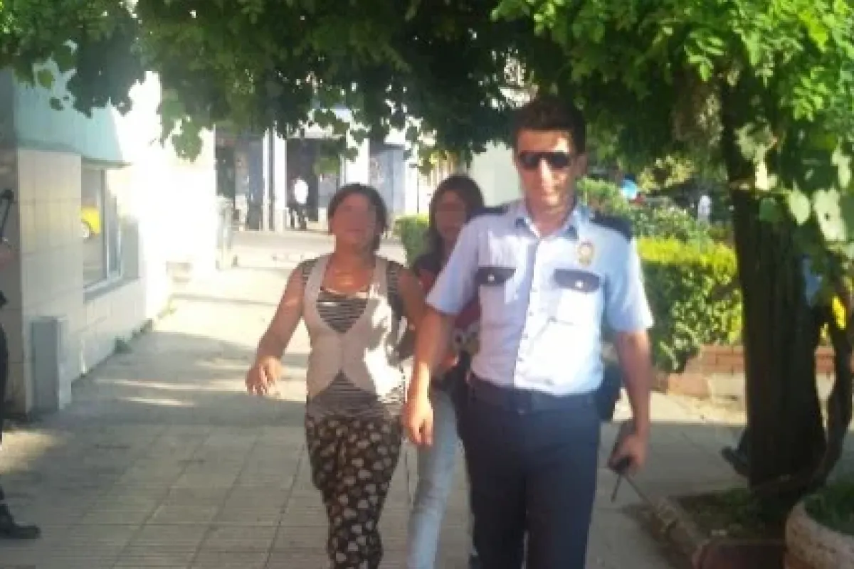 Kızlar Erkeği Gasp Etti