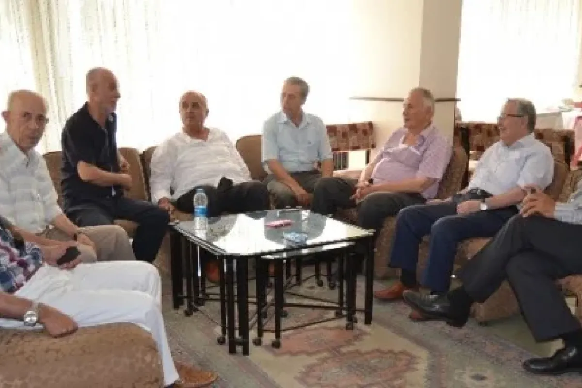 Yakınları Davutoğlu’nu Anlattı: "dünyanın En Iyi Insanıdır"