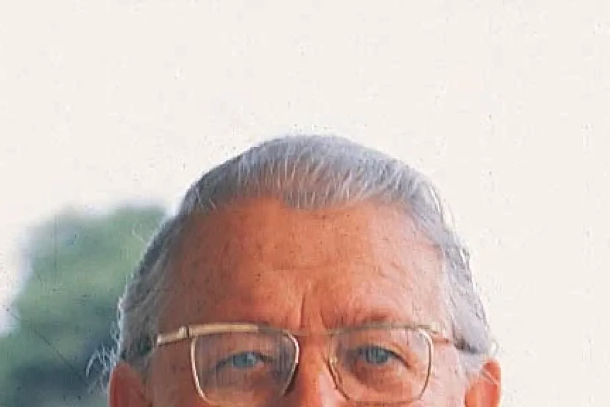 Ünlü şair Vefat Etti