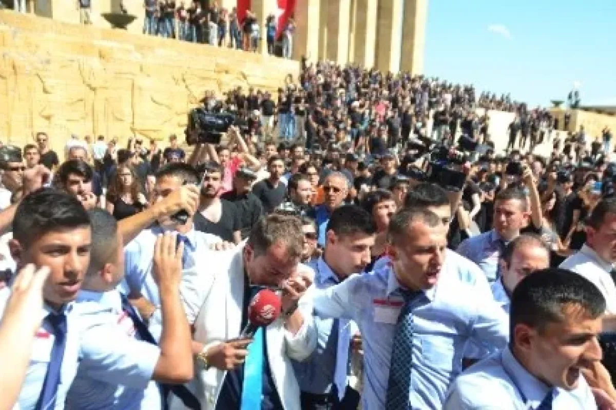 Anıtkabir’de Basın Mensubuna Saldırı