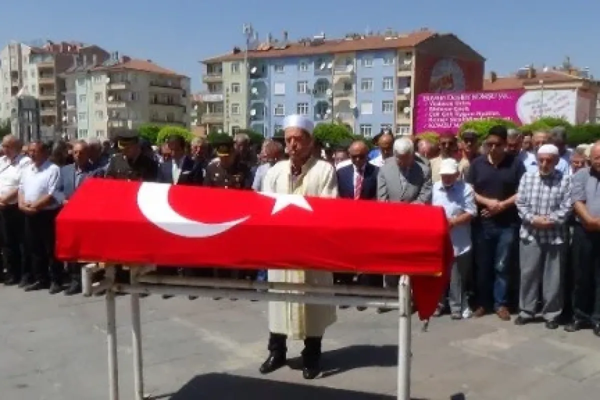 Ünlü şaire Veda