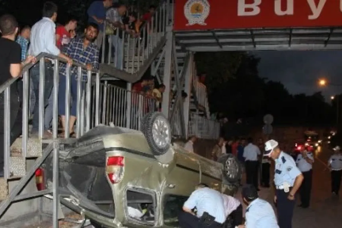 Kafasına Otomobil Düştü