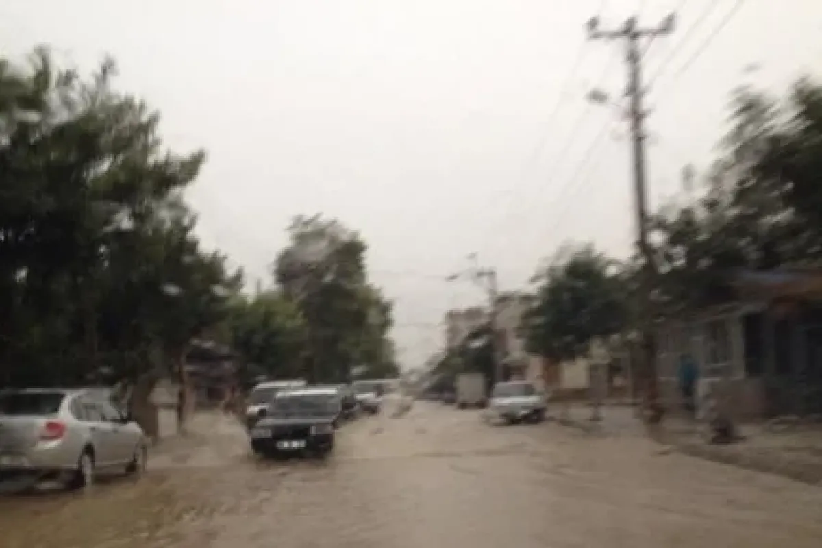 Kozan’ı Sağanak Vurdu