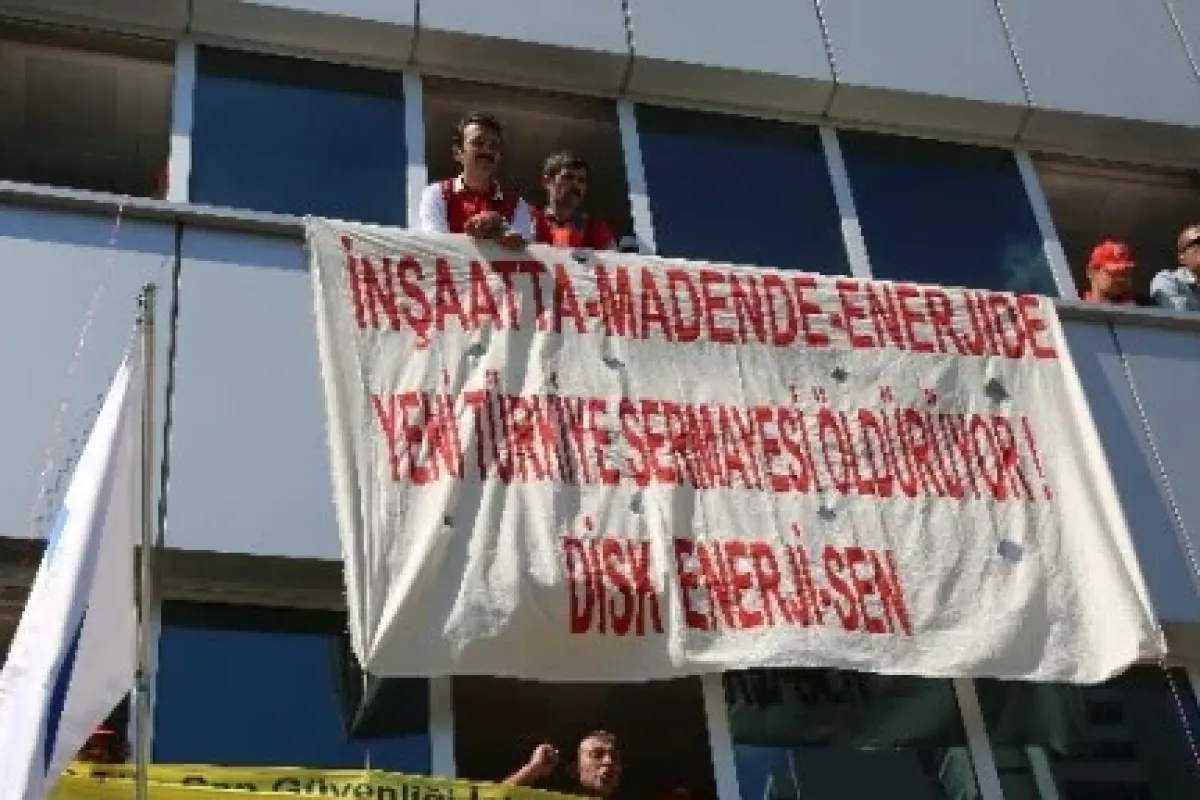 Sgk Binasını Işgal Eden 15 Eylemci Gözaltına Alındı