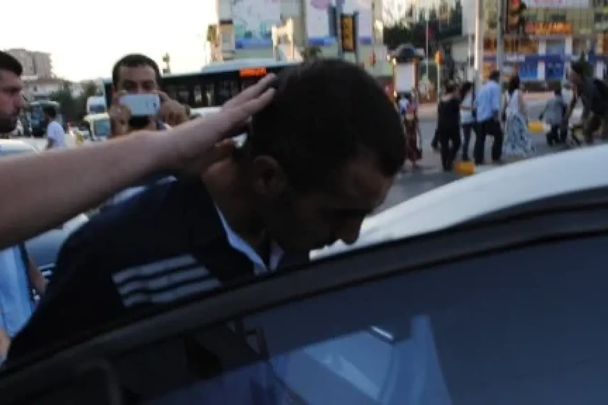 Bankacının Dikkati Dolandırıcıyı Ele Verdi