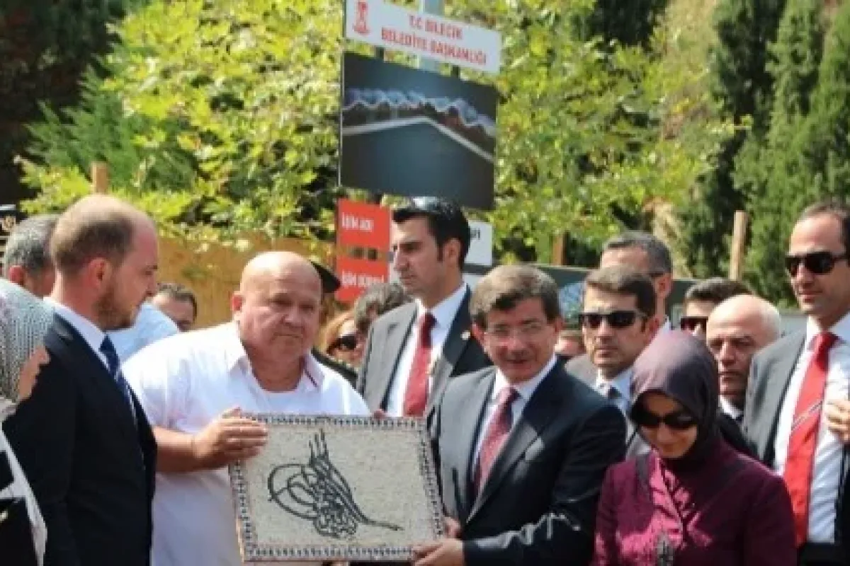 Başbakan Şeyh Edebali’nin Türbesinde
