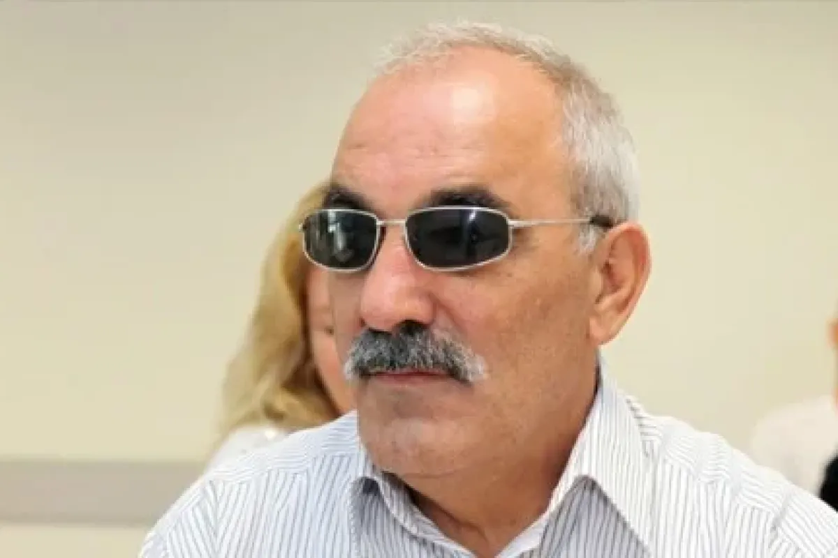 Kırmızı ışıkta Beklerken Kör Oldu
