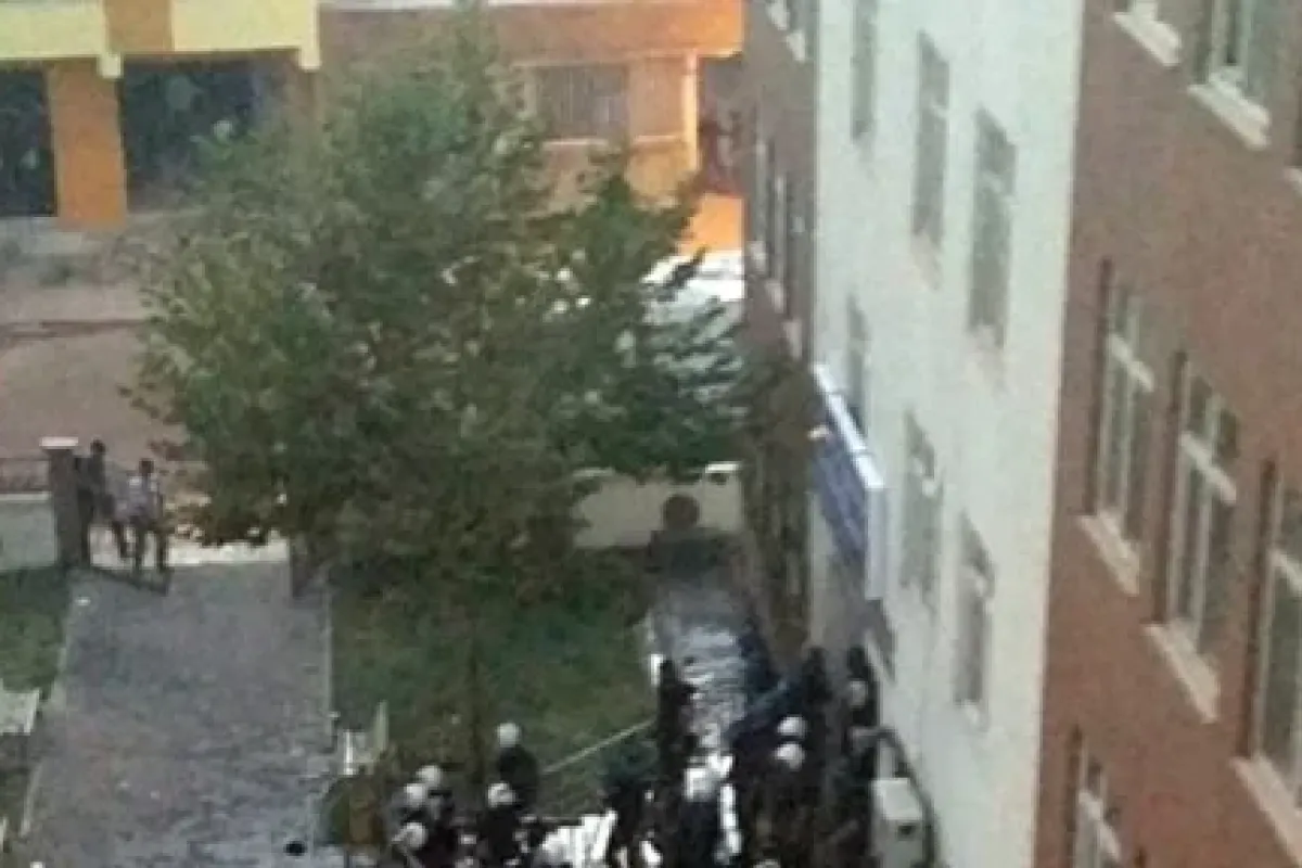 O Okul Yeniden Mühürlendi