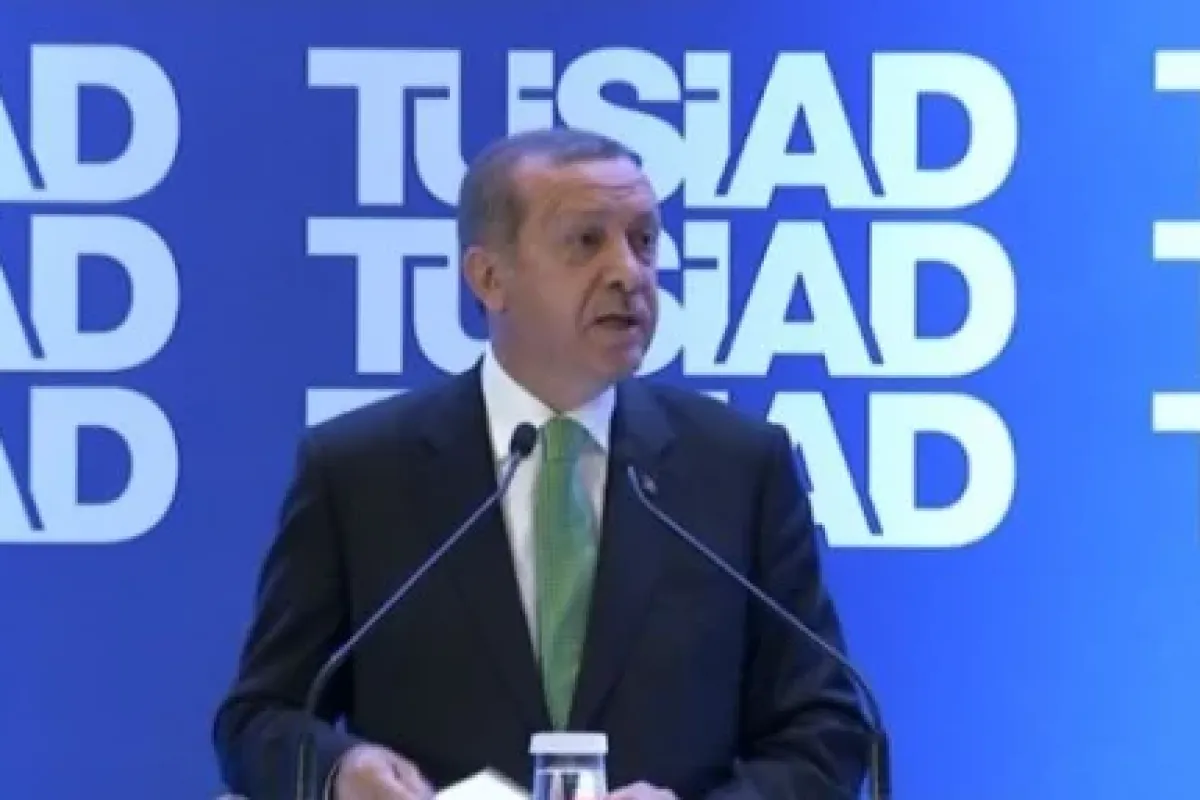 "bizi Eleştirenler Ananas Ve Tespih Konularında..."