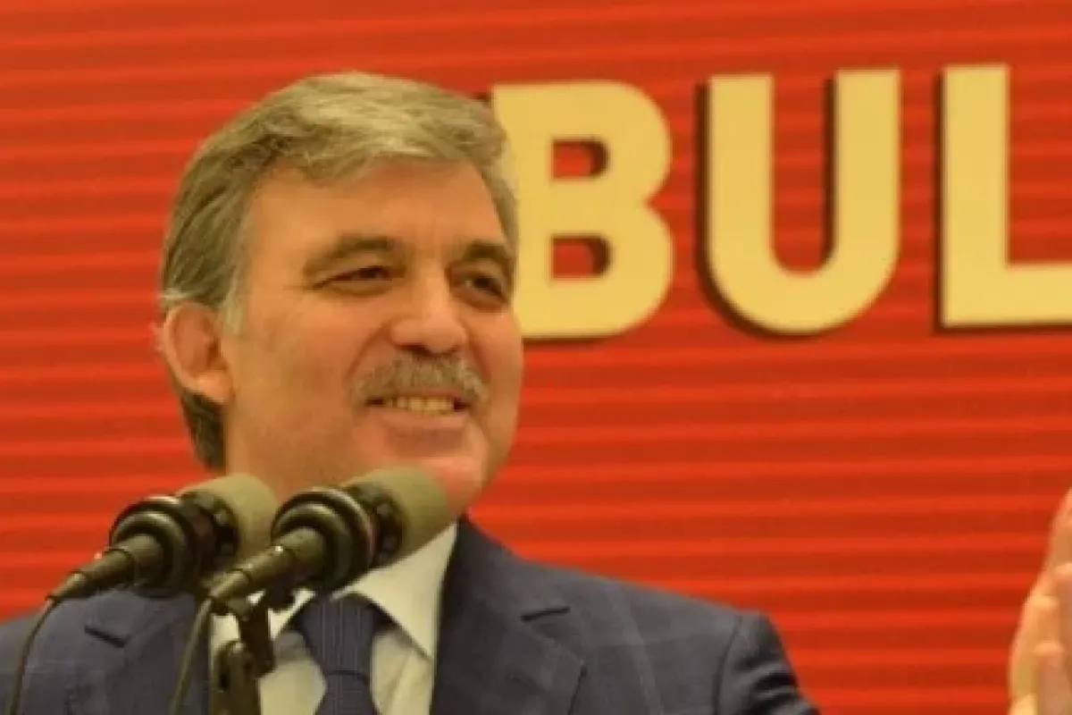 Erdoğan Ve Davutoğlu’nu övdü