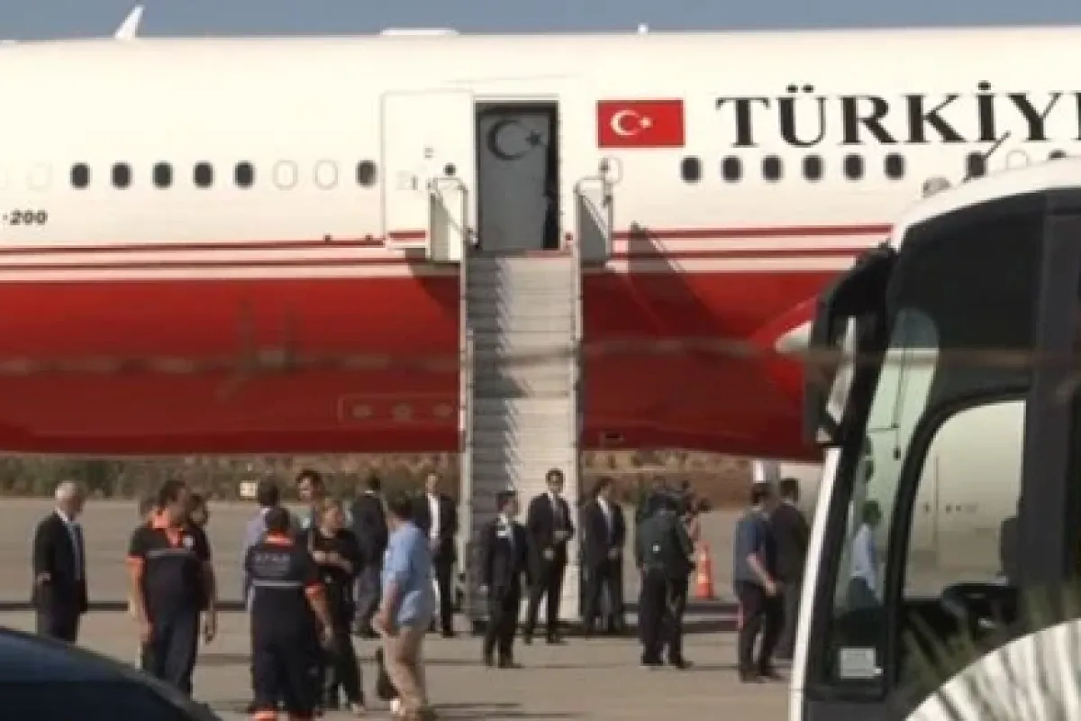 Uçak Ankara’ya Indi