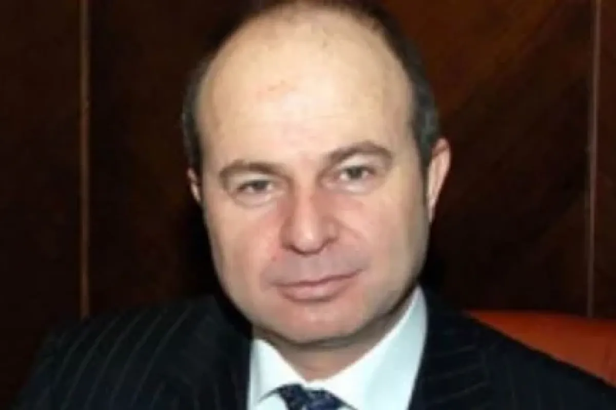 Görevine Başladı