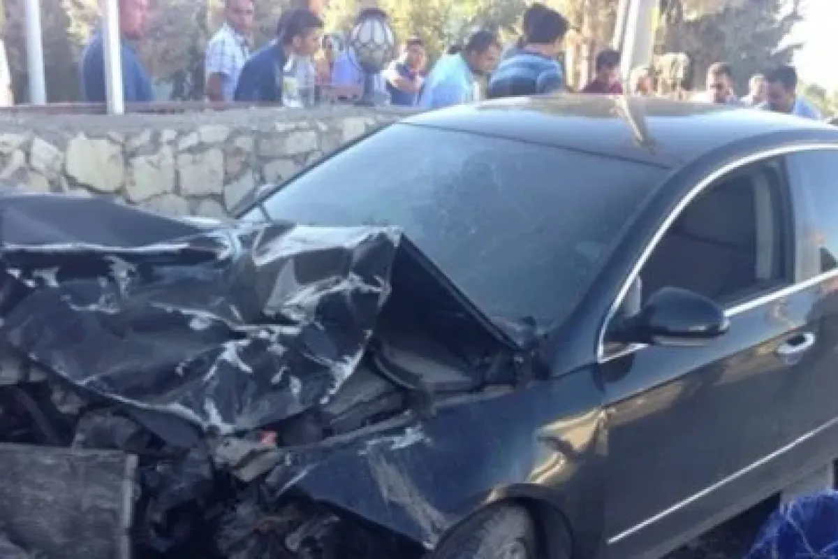 İşçi Servisi Ile Otomobil çarpıştı:8 Yaralı