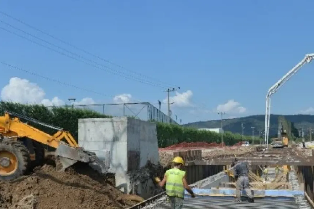 Sele Karşı Cadde Gibi Yağmur Gideri
