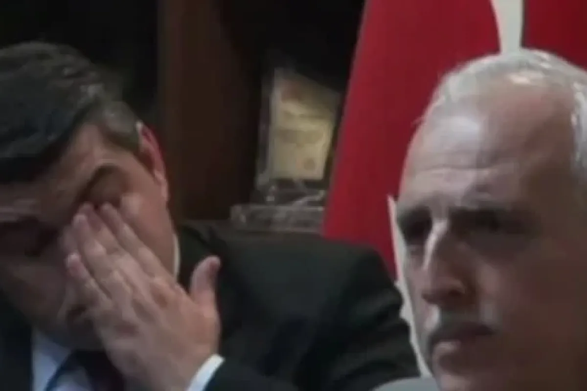 ’’akşam Oldu Hüzünlendim Ben Yine’’