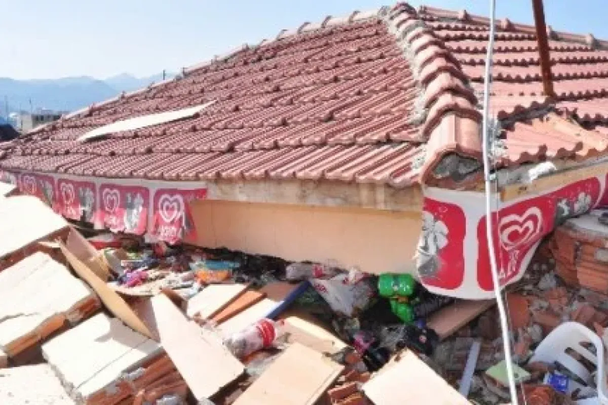 Market çöktü