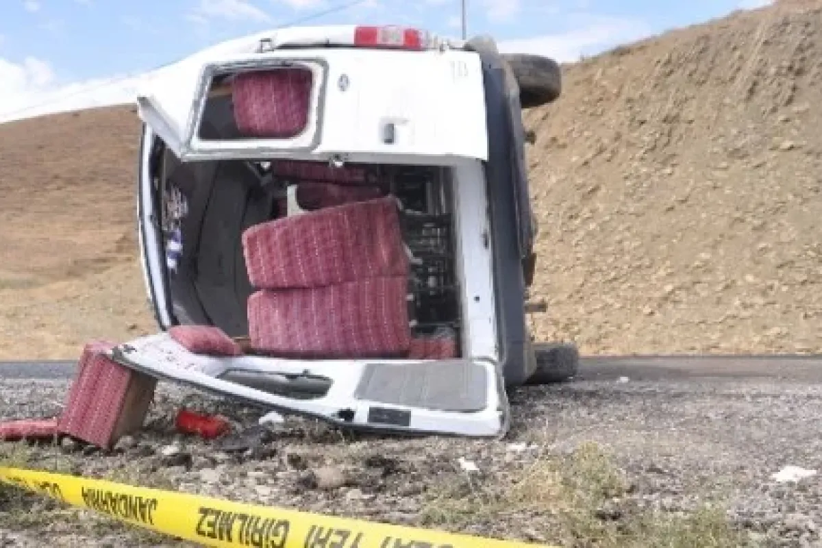 Minibüs Takla Attı: 1 ölü 7 Yaralı