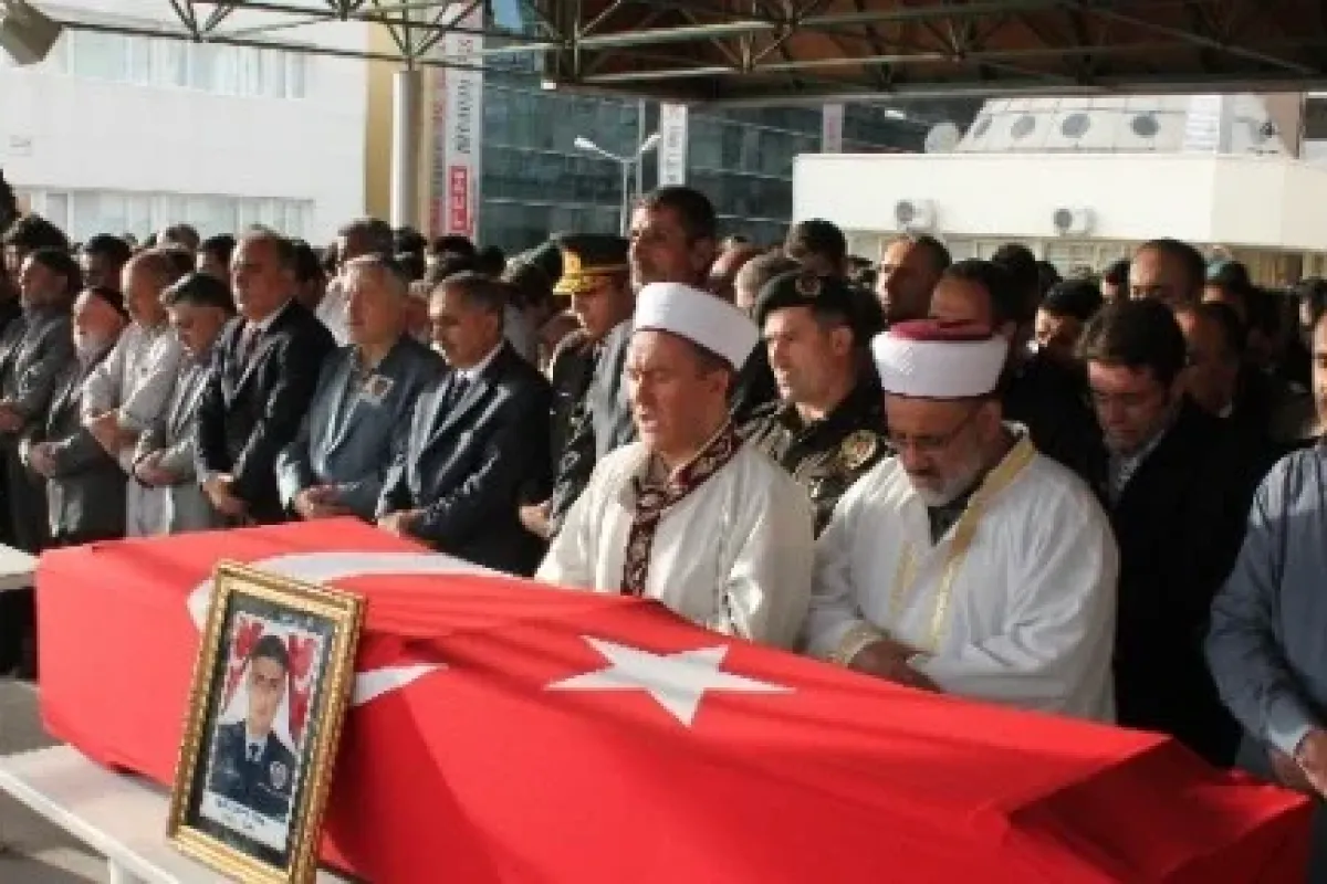 Şehit Polise Veda